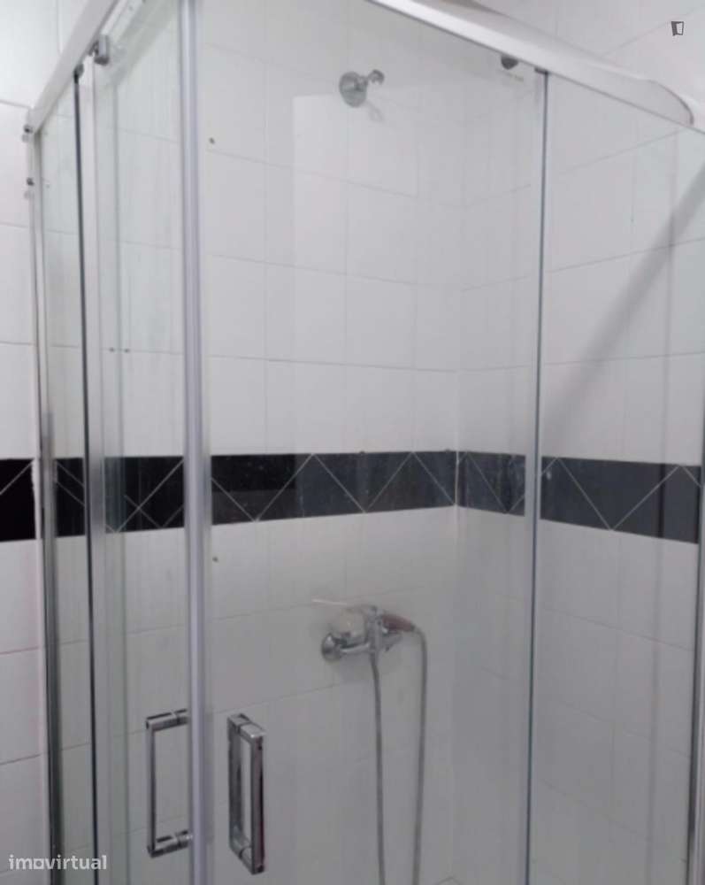 Quarto - localizado em Lisbon - Grande imagem: 2/8