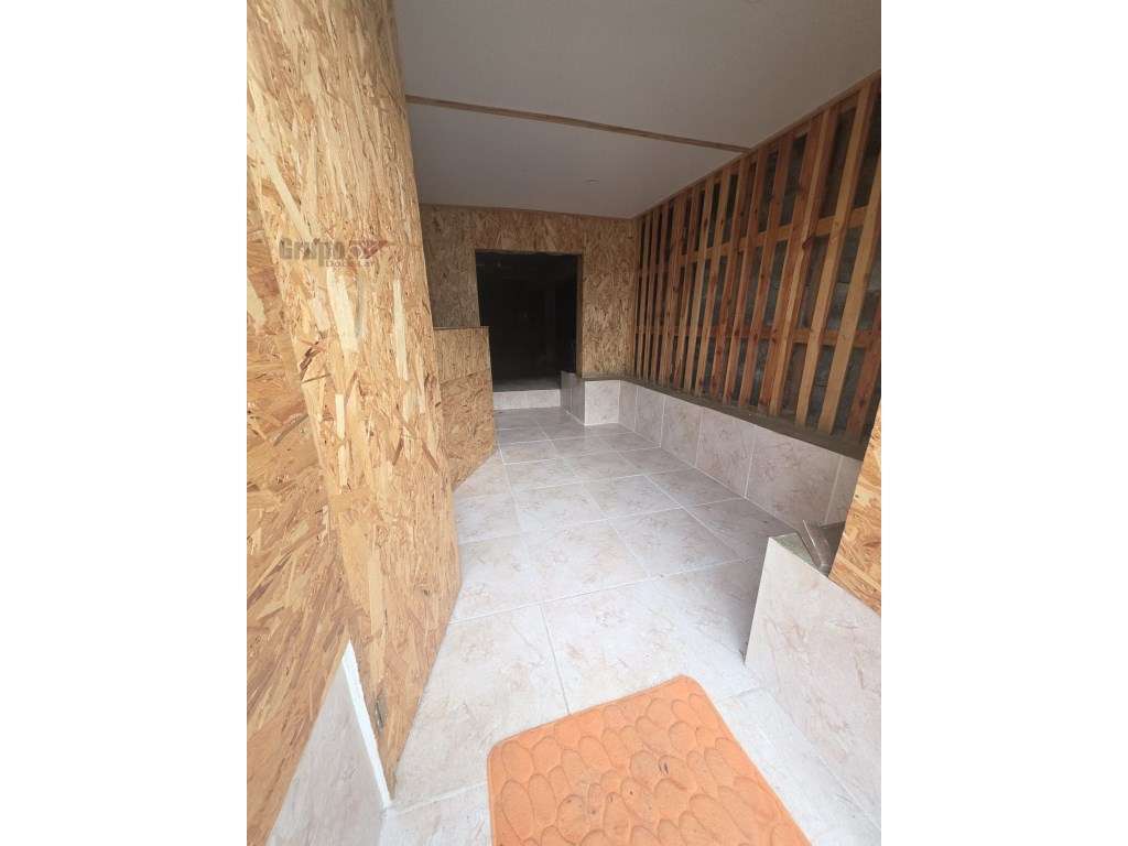Moradia T3 com Armazém de 300m² - O Equilíbrio Perfeito entre Habit...-34