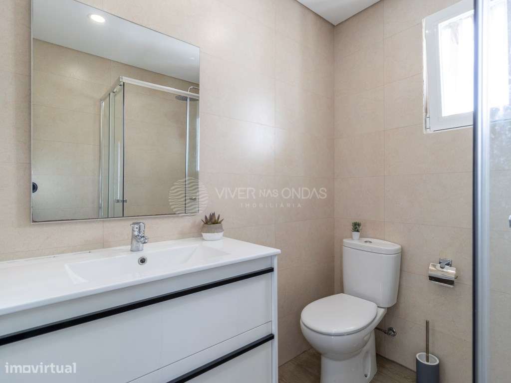 EXCLUSIVO - Apartamento T2 convertido em T1 - totalmente renovado, ...-16