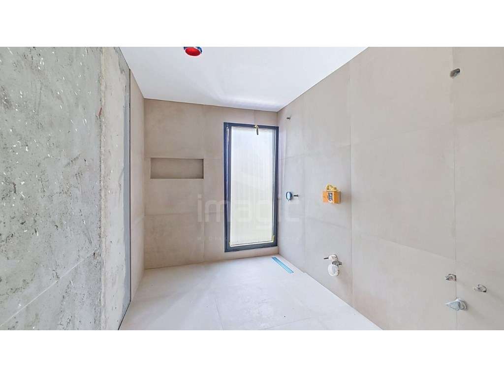 Moradia T3+1 Ericeira com piscina e jardim-23