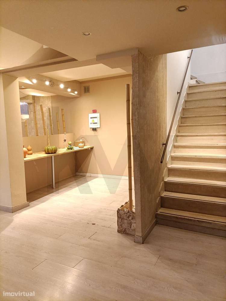 VENDA | ESPAÇO COMERCIAL COM ARRECADAÇÃO – CENTRO DE ALVERCA-28