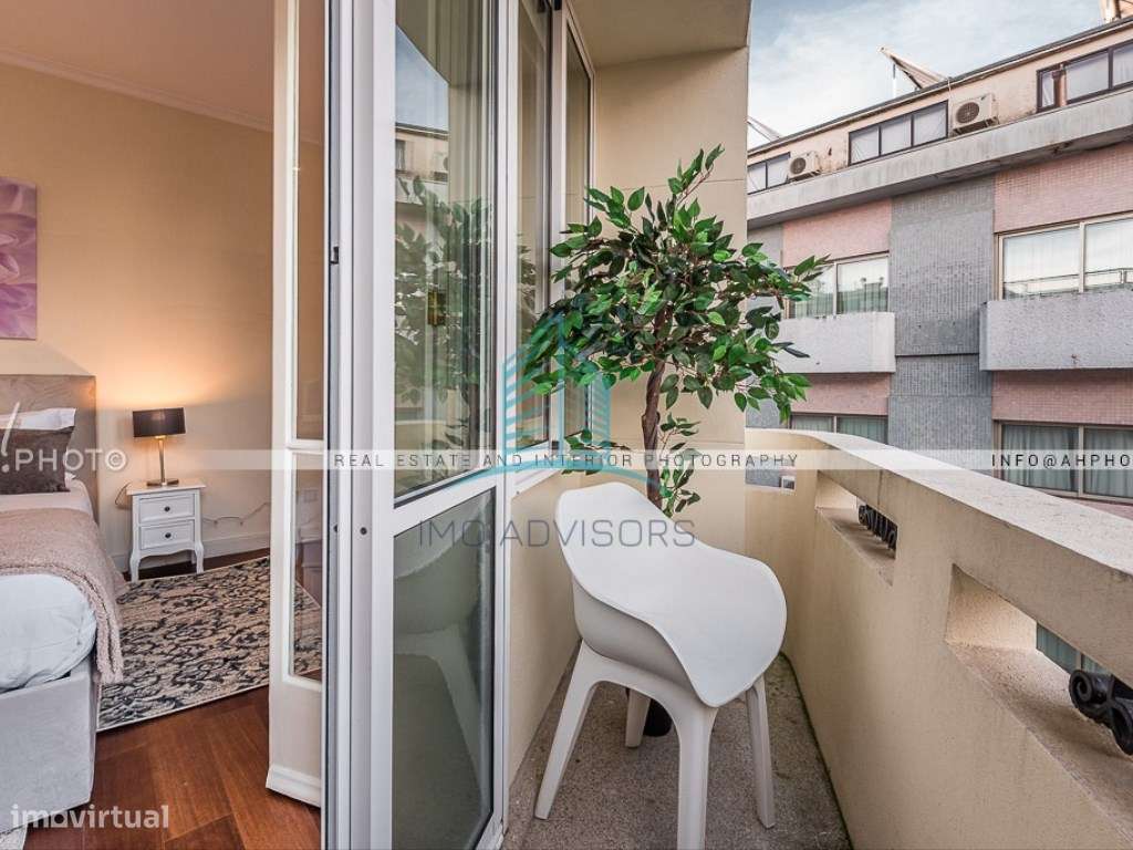 Espetacular cobertura na rua da Alegria com Fernandes Tomas - Grande imagem: 4/50