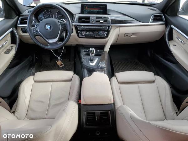 BMW Seria 3 330i xDrive Sport Line - 7