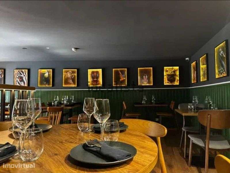 Cocktail bar, restaurante para trespasse na Praça dos Poveiros - Grande imagem: 5/12