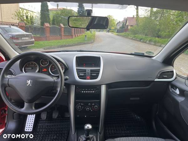 Peugeot 207 1.4 Trendy - 13