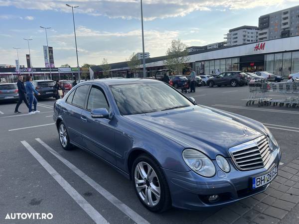 Mercedes-Benz E - 25