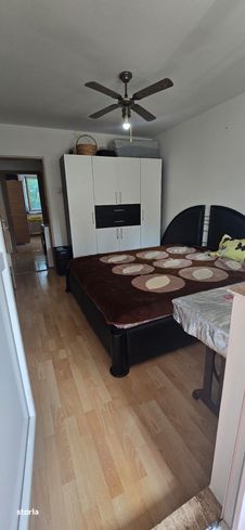 Apartament 3 camere Titan decomandat etaj 2/4-2