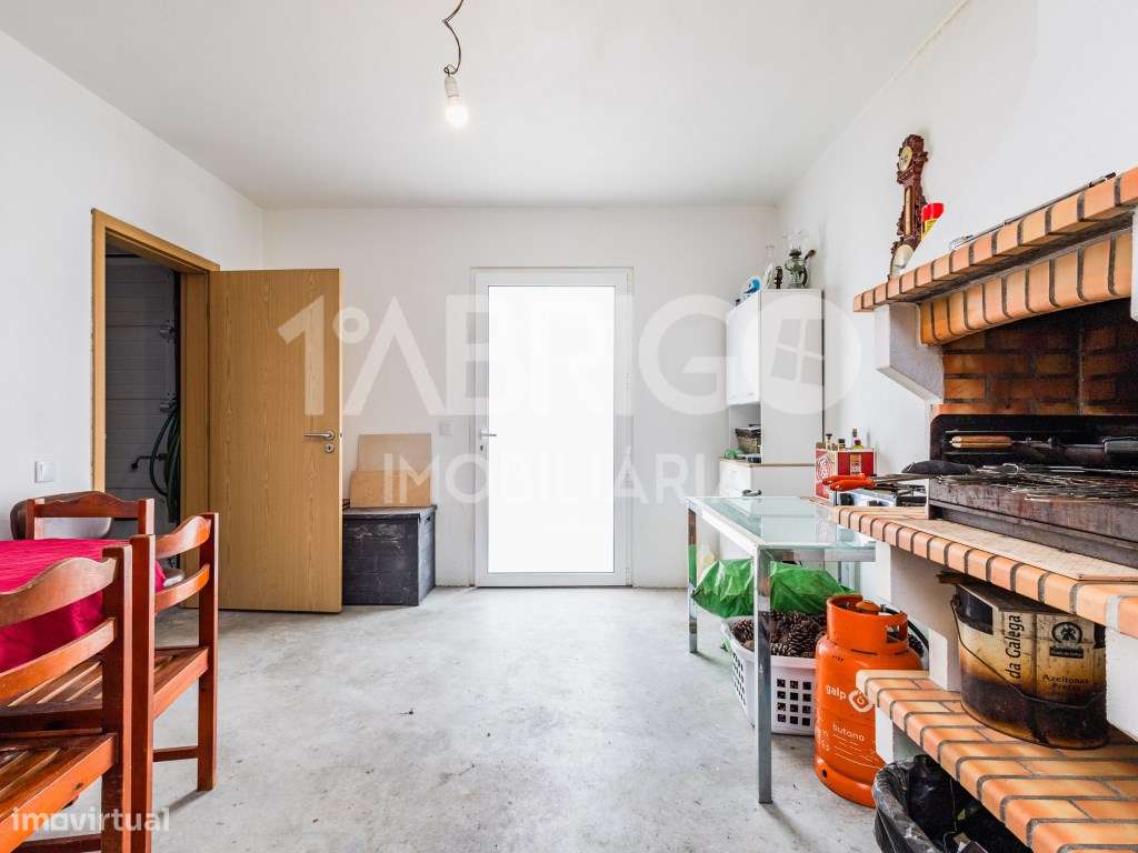 T4 Duplex no centro da Marinha Grande-35