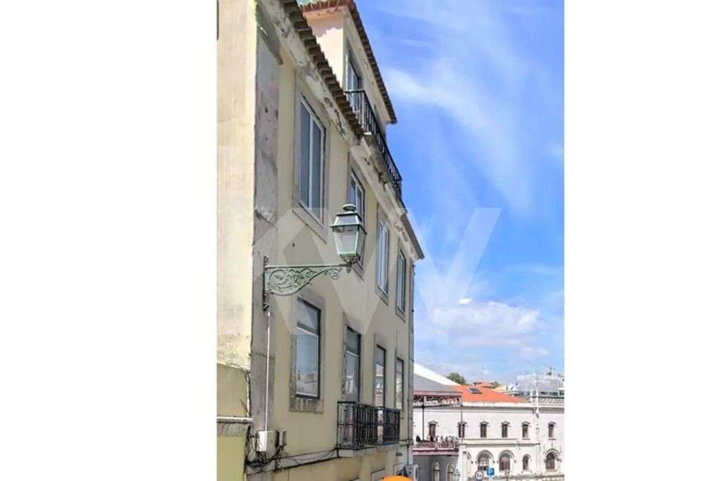 Prédio na Calçada do Carmo - Grande imagem: 2/15