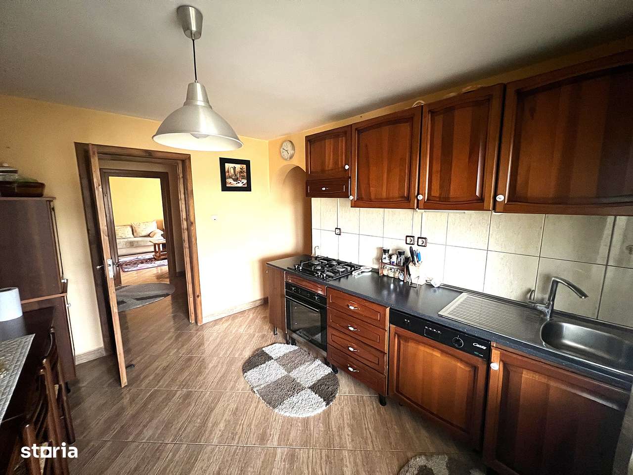 Apartament cu 3 camere in Vila | Curte si gradina | Aproape de oras-8