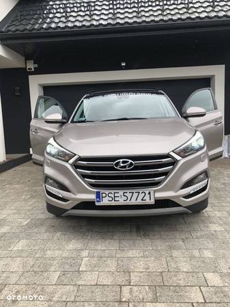 Hyundai Tucson 1.7 CRDI BlueDrive Style 2WD - 9