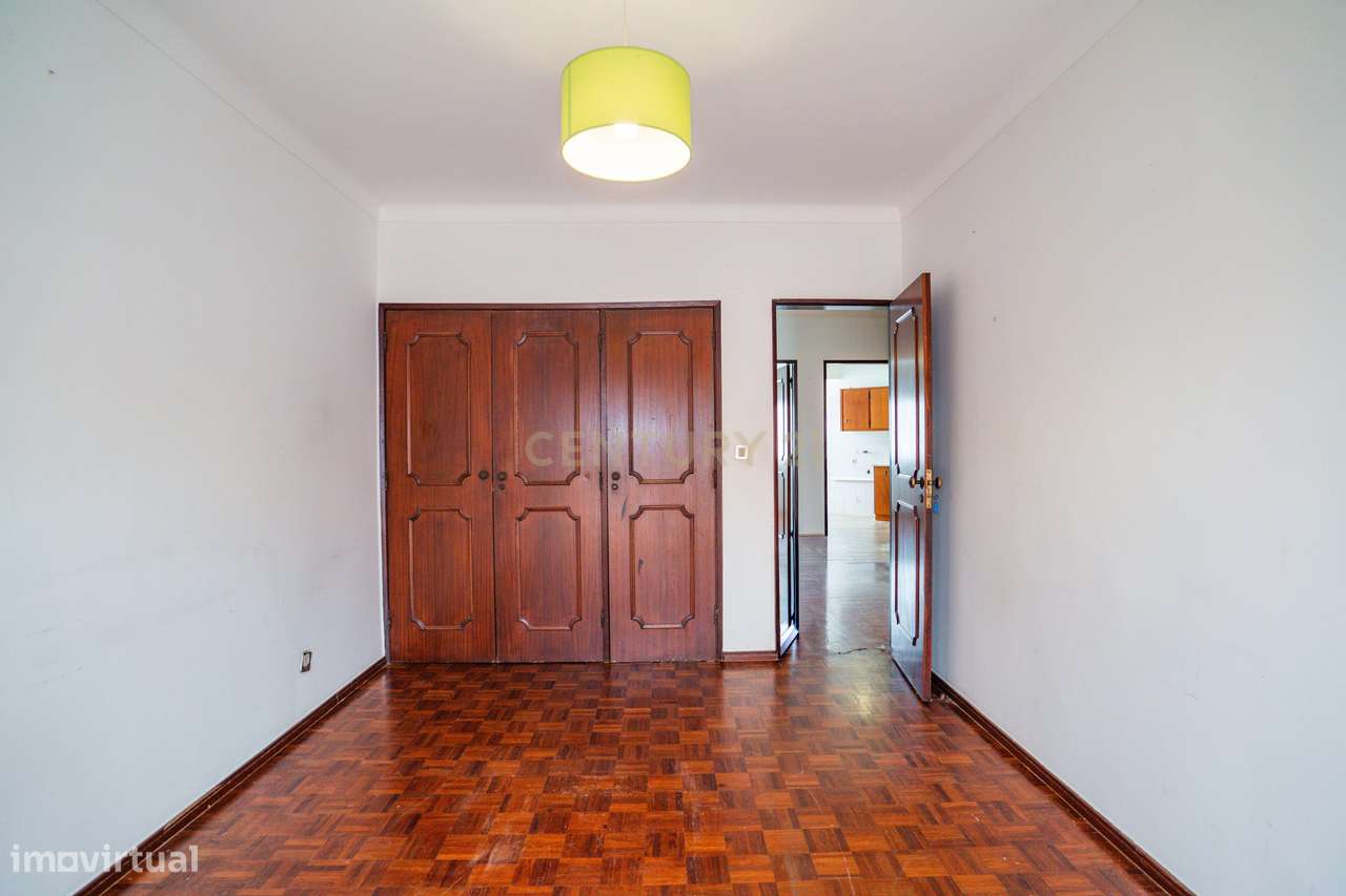 APARTAMENTO T2+2 | ZONA CENTRO | CALDAS DA RAINHA-17