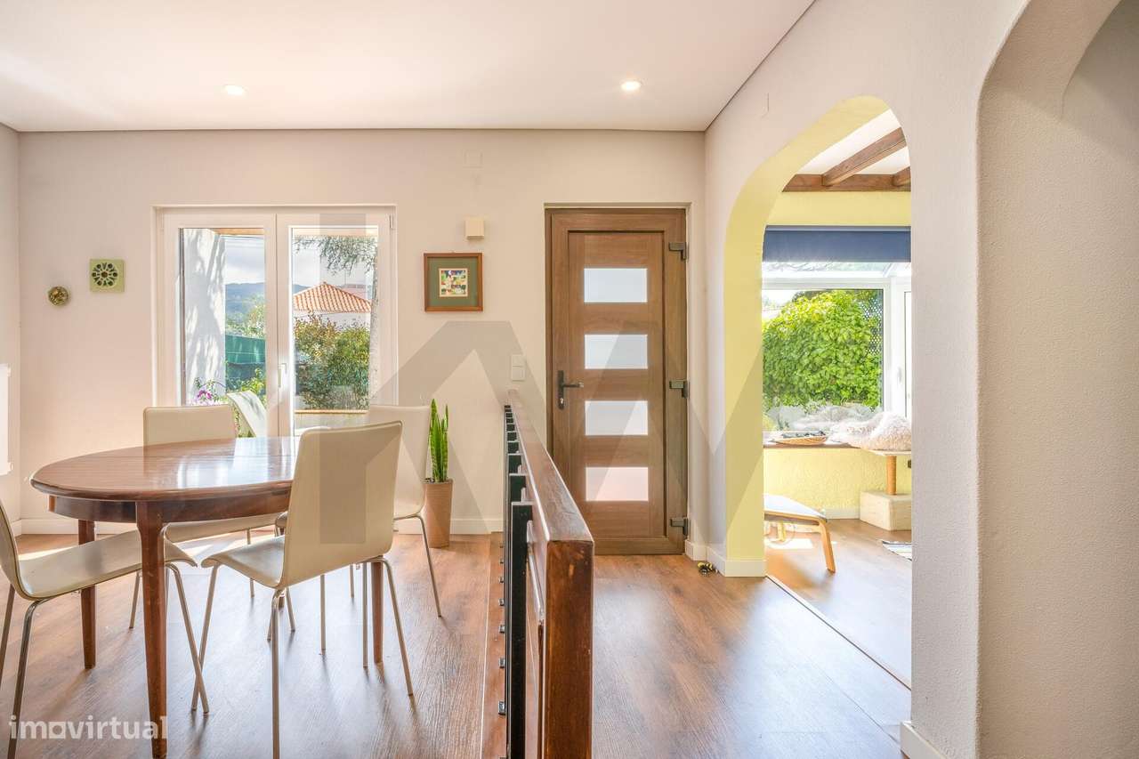 Moradia T3 com 208 m2 | Mucifal, Colares | Renovada | Garagem - Grande imagem: 4/44