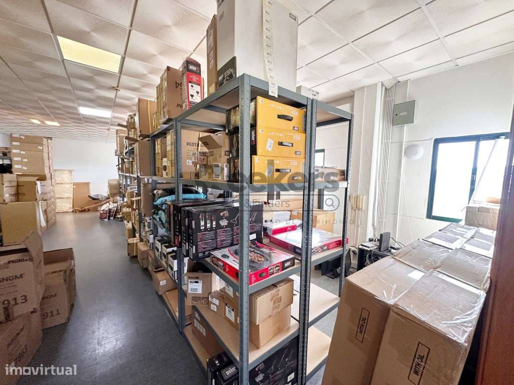 Armazém e escritório no Centro Empresarial Sintra Estoril com 1200 m2-14
