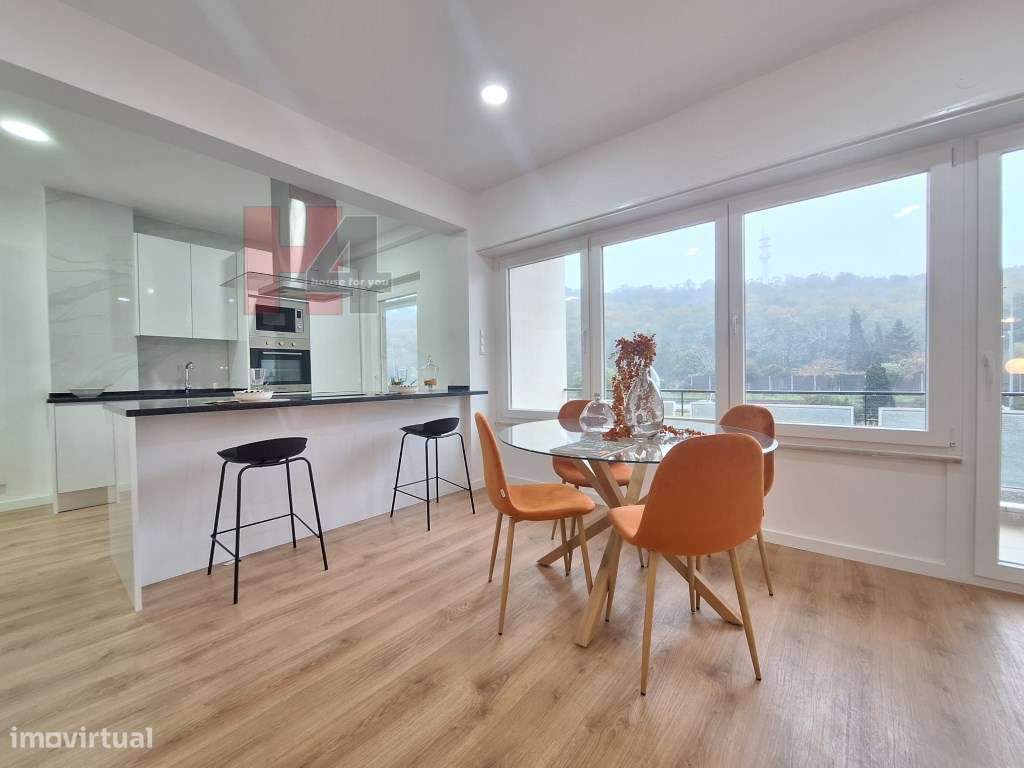 Apartamento T3 totalmente remodelado em Benfica - Grande imagem: 2/39