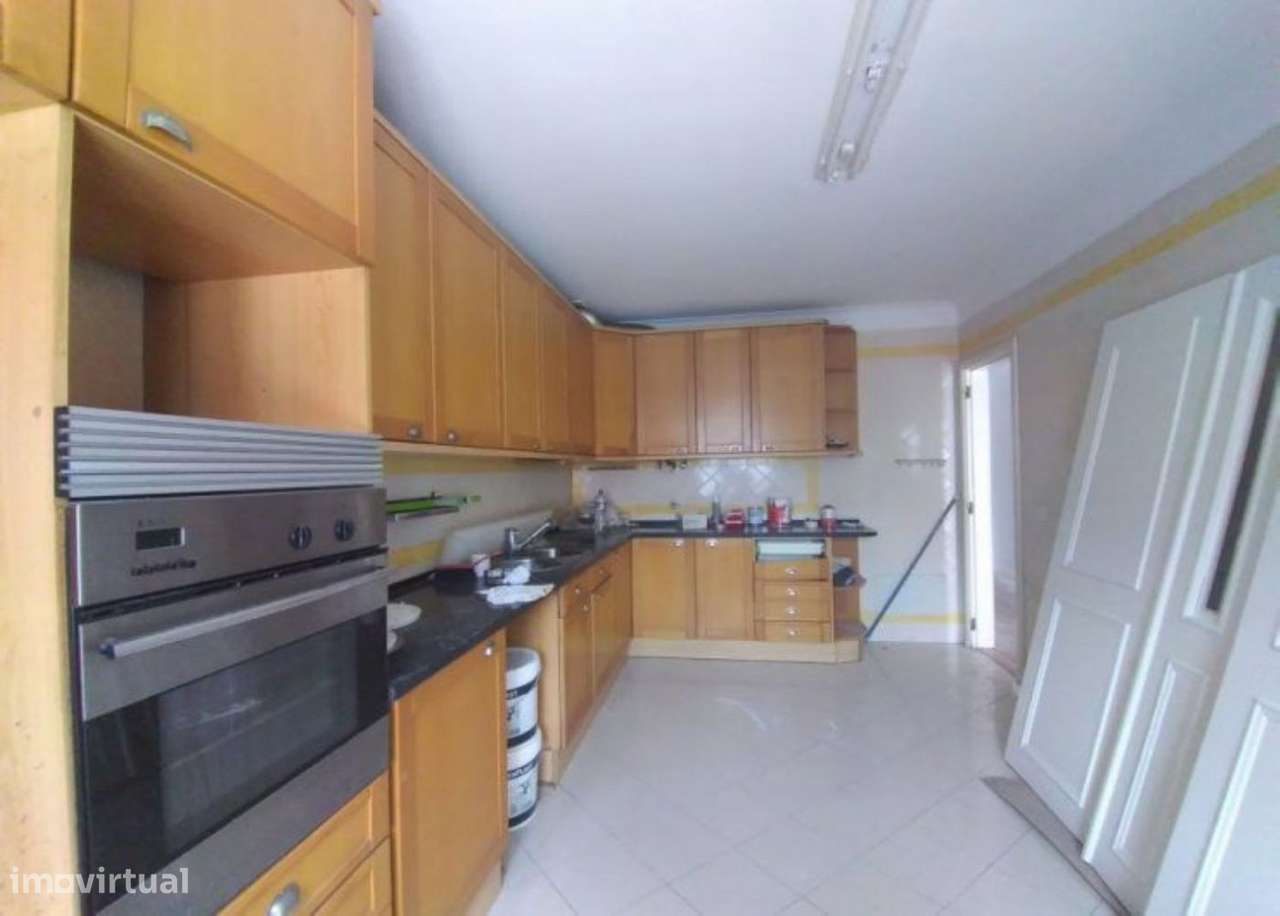 Moradia T6 em Rio de Mouro, Albarraque - Grande imagem: 3/26