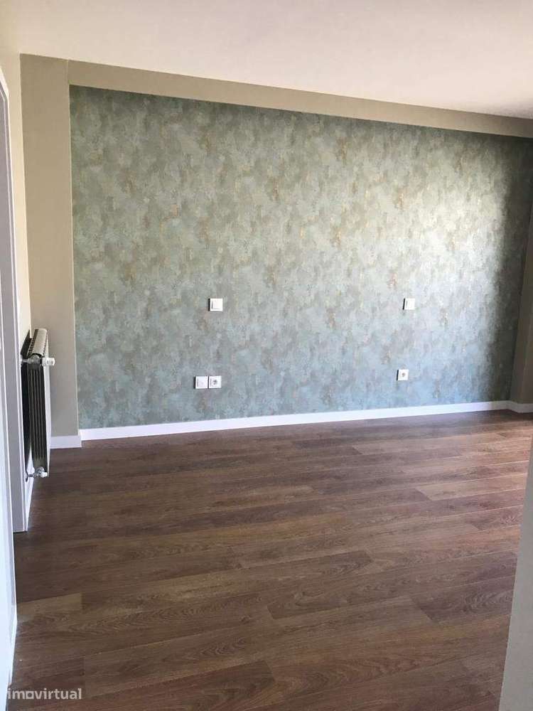 Apartamento T3 Mobilado de Sonho em São Vicente-12