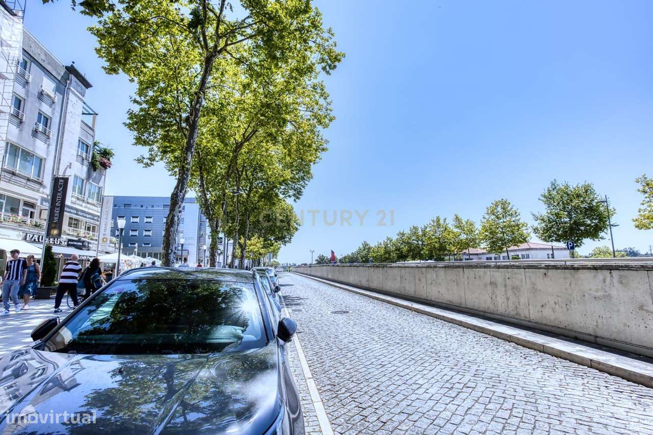 Oferta Imperdível: Descubra os Tesouros de Fátima em 21 lojas! - Grande imagem: 4/47