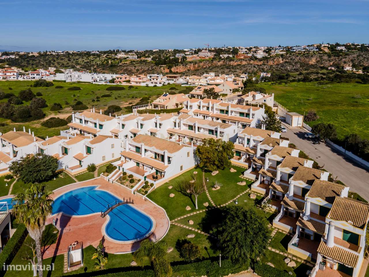 Moradia T2 Geminada em Sesmarias - Albufeira (Algarve) - Grande imagem: 2/39