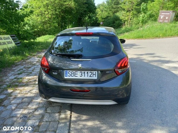 Peugeot 208 1.6 BlueHDi Active S&S - 12