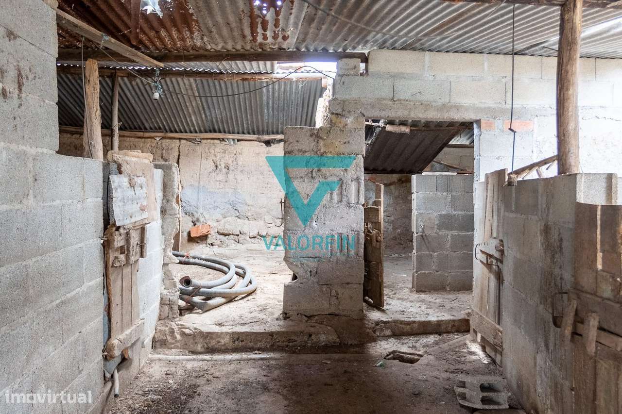 MORADIA para Reconstrução Total com Anexo de 108 m² – Barbas Novas,...-8