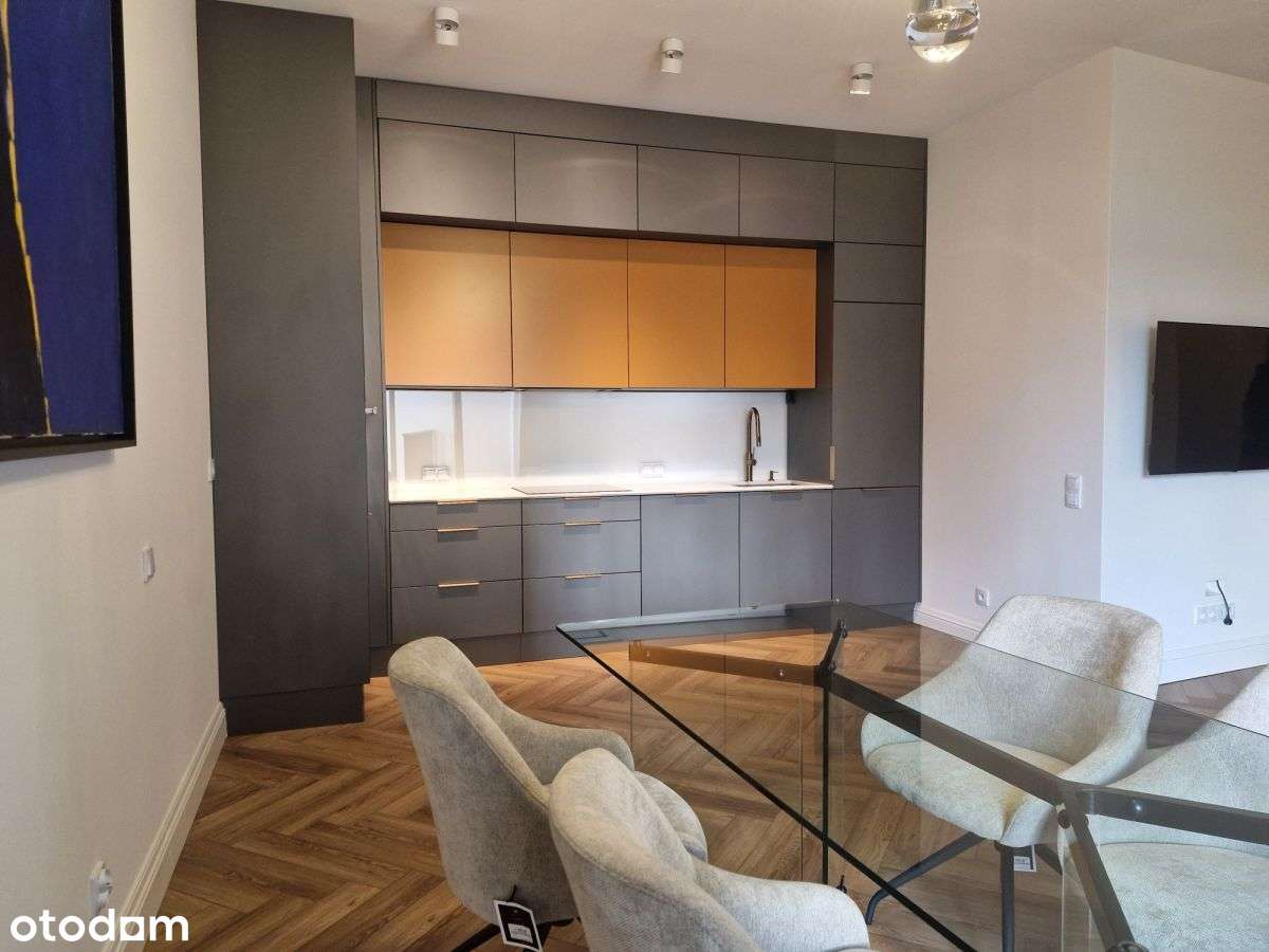 Przestronny Apartament w sercu Gdyni na 3 piętrze-4