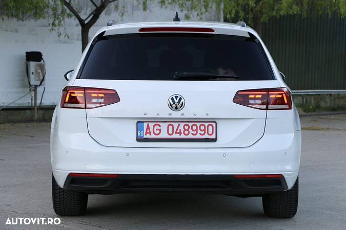 Volkswagen Passat Variant 2.0 TDI DSG Comfortline - 19