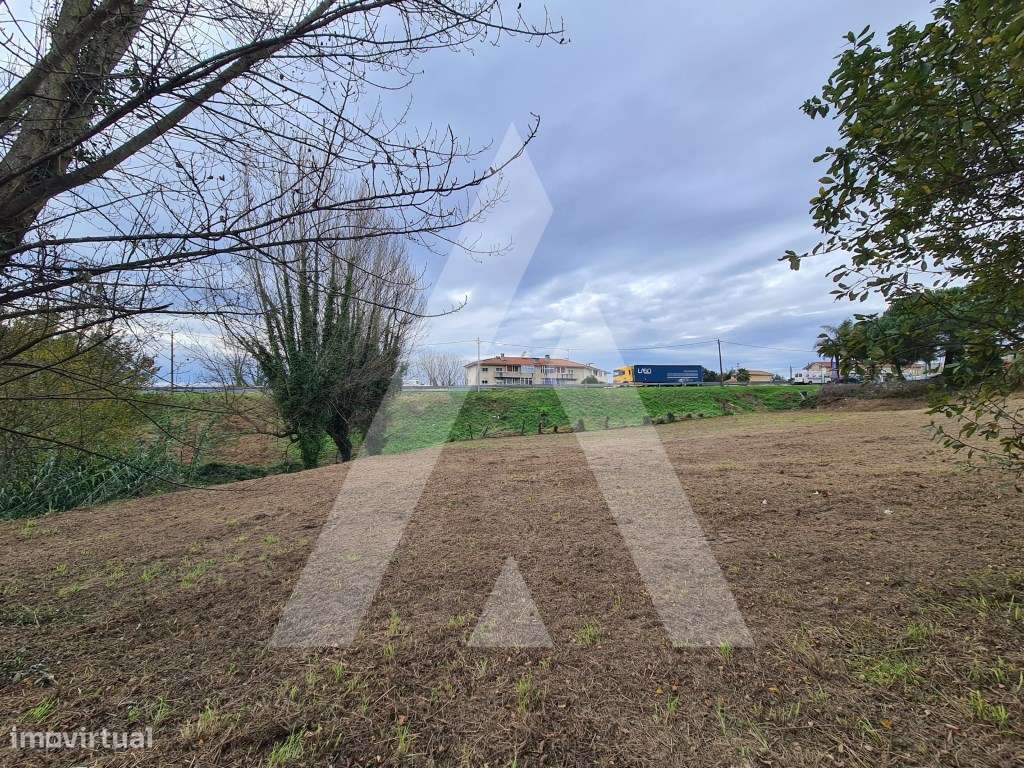 Terreno - Grande imagem: 3/10