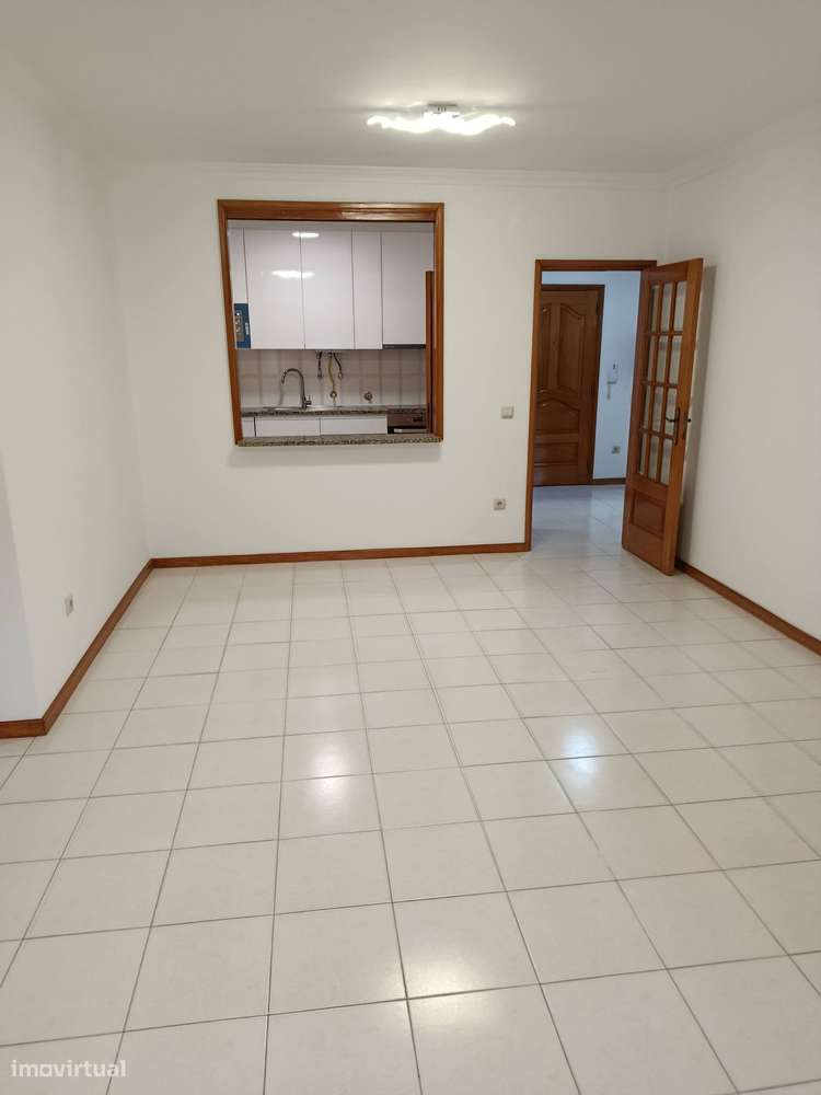 Apartamento T1, com lugar de garagem, Canidelo-10