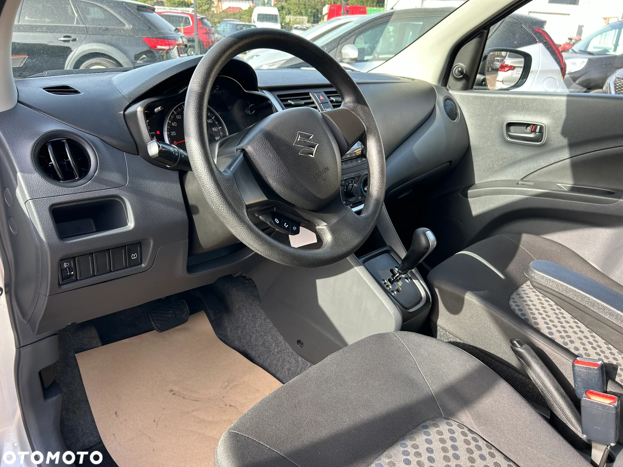 Suzuki Celerio 1.0 Comfort AGS - 8