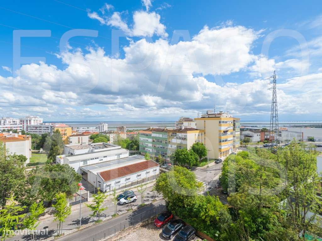 DESLUMBRANTE! Condomínio Privado com porteiro residente, vigilância...-32