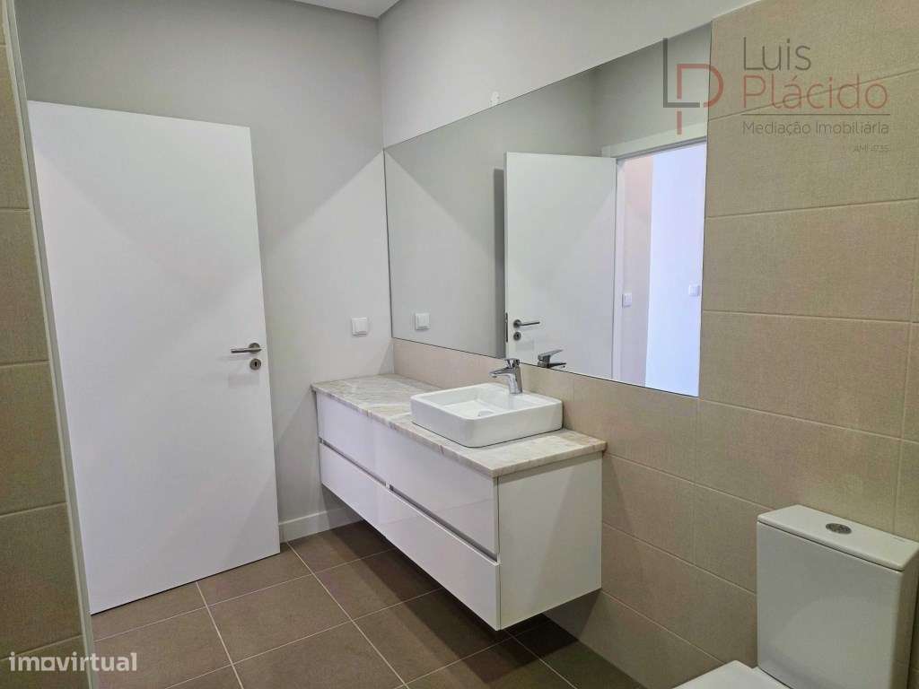 Apartamento T2 | Centro da Cidade de Sines-12