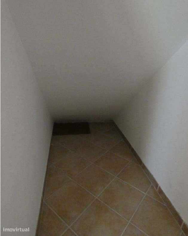 Apartamento 3 Assoalhadas Centro do Fundão 1 Andar-6