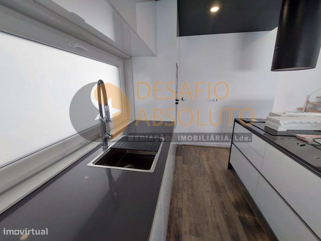 Moradia em Banda T3 + 1 - Lagoa de Albufeira, Sesimbra - Grande imagem: 5/31