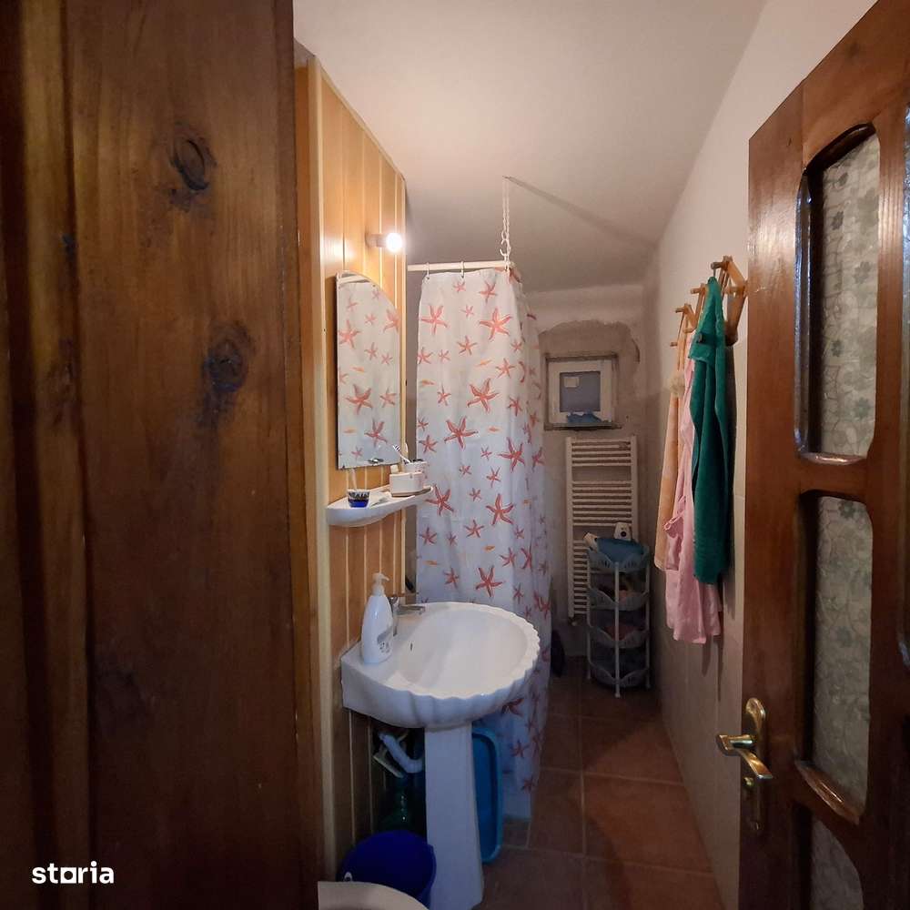 Apartament cu 4 camere , etaj 2-3