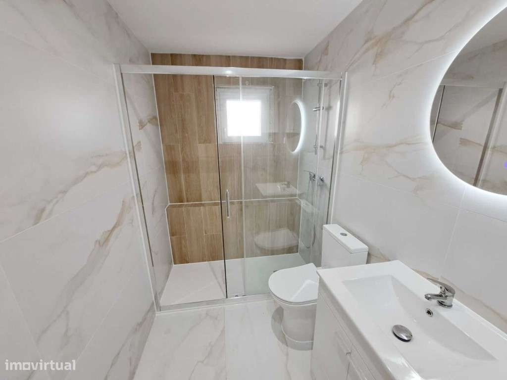 Apartamento T2 com varanda para venda em Camarate, Loures - Lisboa - Grande imagem: 5/25