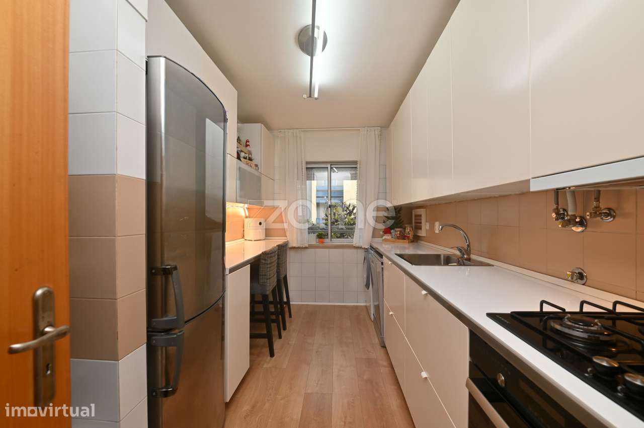 T3 remodelado no Monte da Caparica com garagem - Grande imagem: 4/23