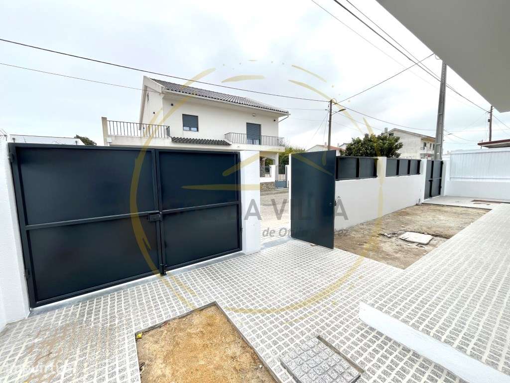 Moradia Térrea Isolada T4 - Fernão Ferro, Seixal - 640.000€-33