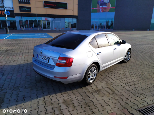 Skoda Octavia 1.4 TSI Ambition - 4