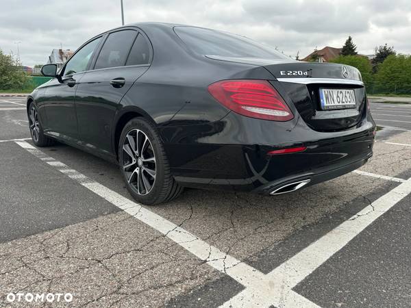 Mercedes-Benz Klasa E 220 d Business Edition 9G-TRONIC - 6