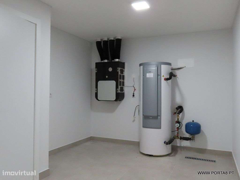 Moradia T3 em Condomínio Fechado – Nossa Senhora de Encarnação-42