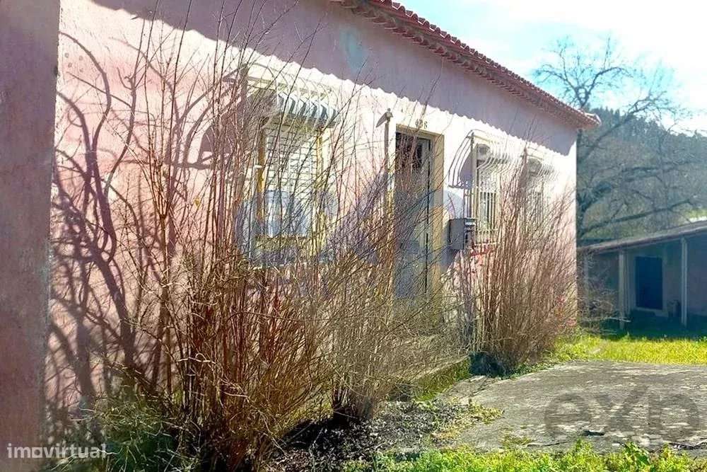 Moradia T3 perto de Maçãs de Dona Maria com grande acesso - Grande imagem: 4/43