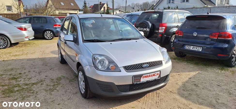 Ford Fiesta 1.3 Ambiente - 4