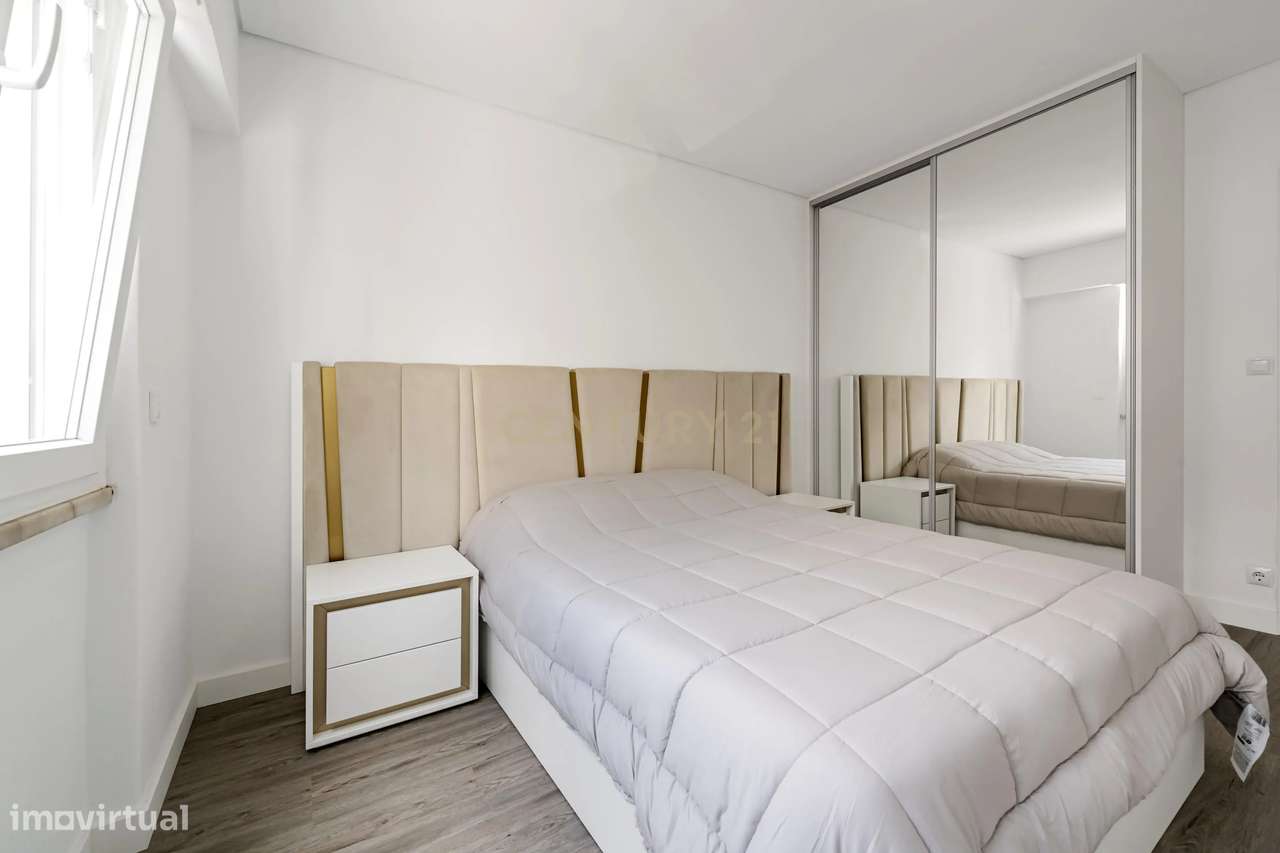 Apartamento T1 Como Novo, em Corroios-13