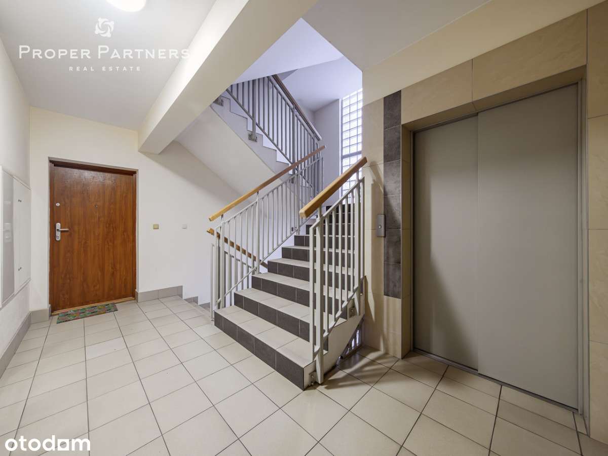 Słoneczne 2-pok. z balkonem i miejscem postojowym-11