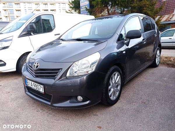 Toyota Verso 2.2 D-CAT Sol Plus 7os - 1