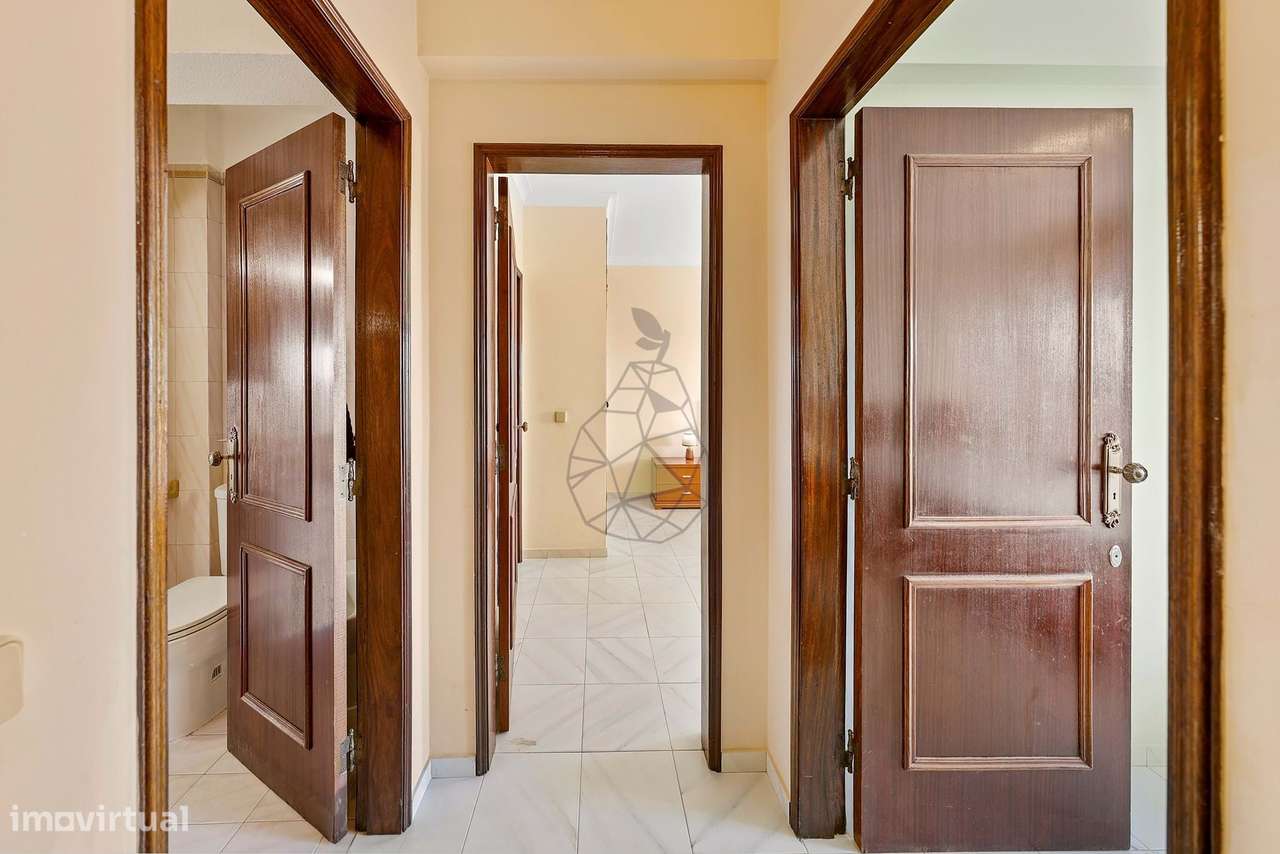 Apartamento T2 virado a Sul , com Garagem na Vila Rosa - Portimão-20