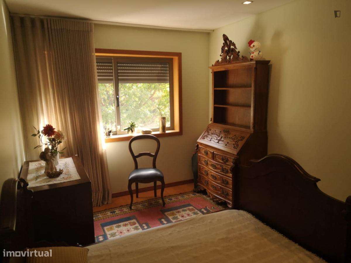 Quarto - localizado em Nogueira Fraião e Lamaçães Braga - Grande imagem: 4/5