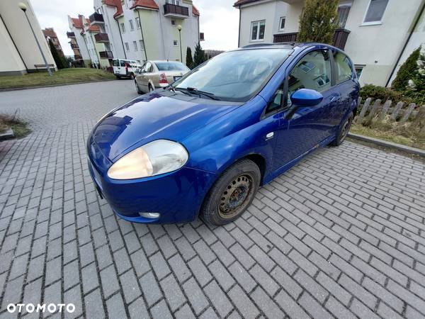 Fiat Punto 1.4 16V Dynamic - 25