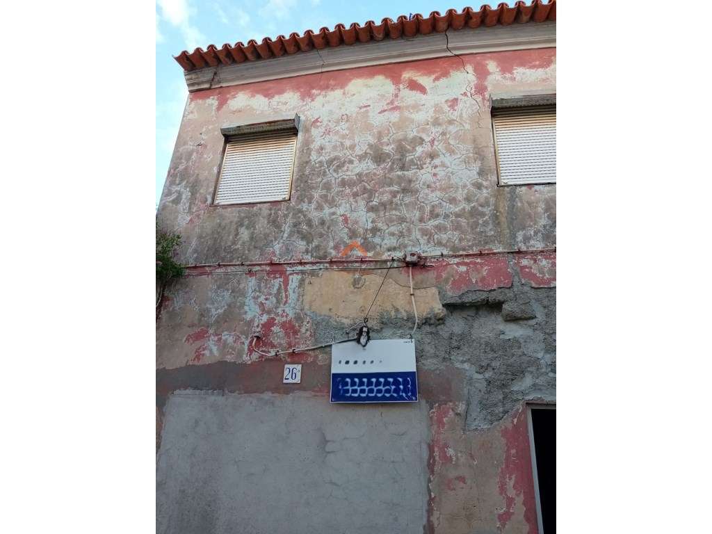 Moradia no centro de Esgueira - Venda - Grande imagem: 1/5